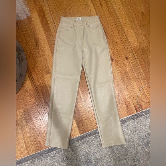 Aritzia Melina Pant in Birch - Picture 7 of 13